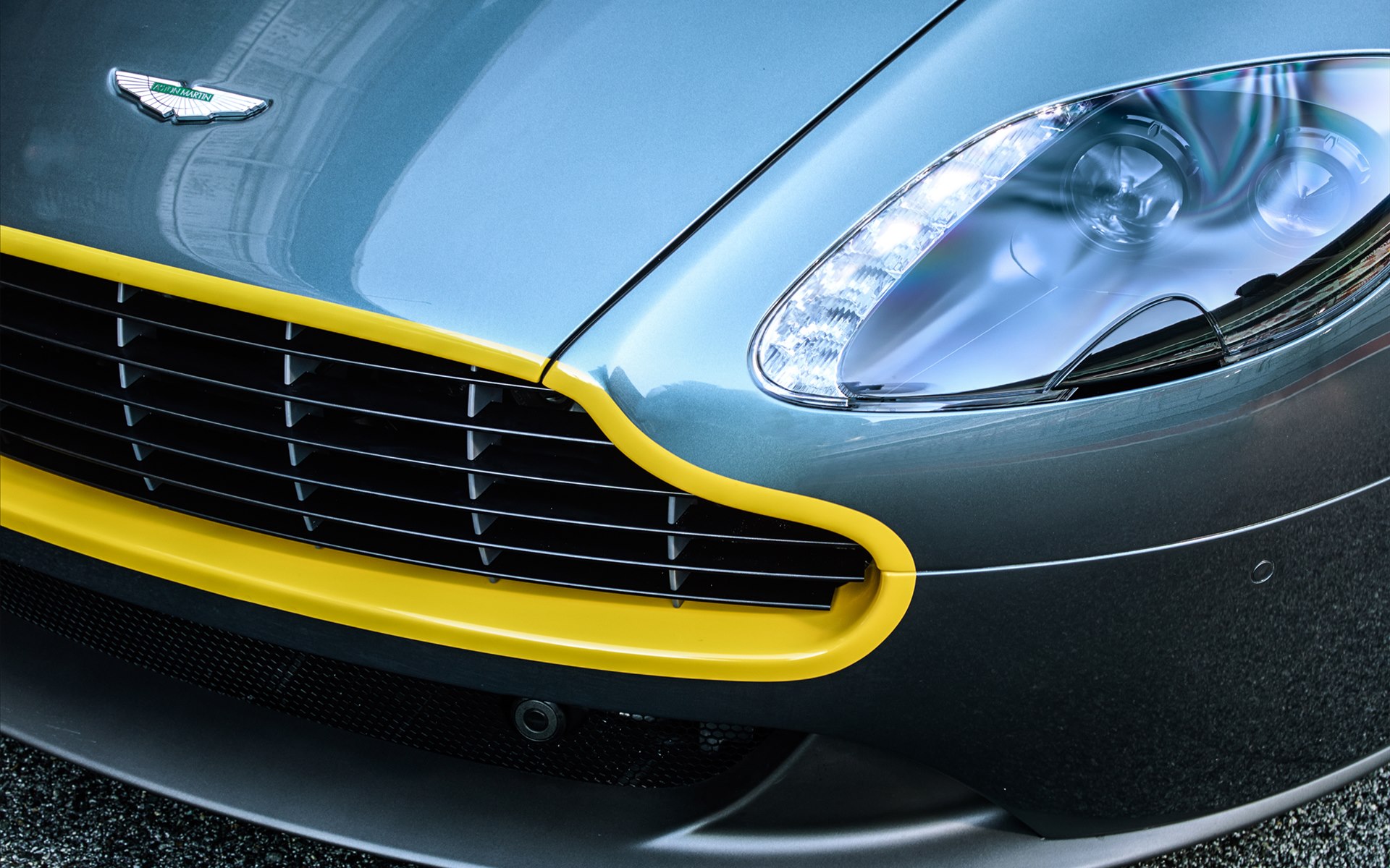 Aston Martin V8 Vantage N430 2015
